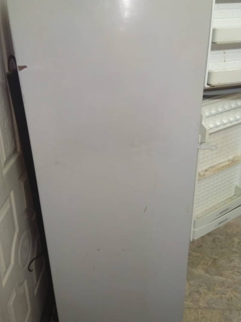 Dawlance Refrigerator without compressor going cheap 4