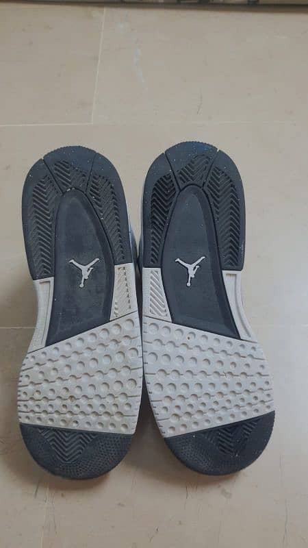 air Jordan shoes in good condition 4