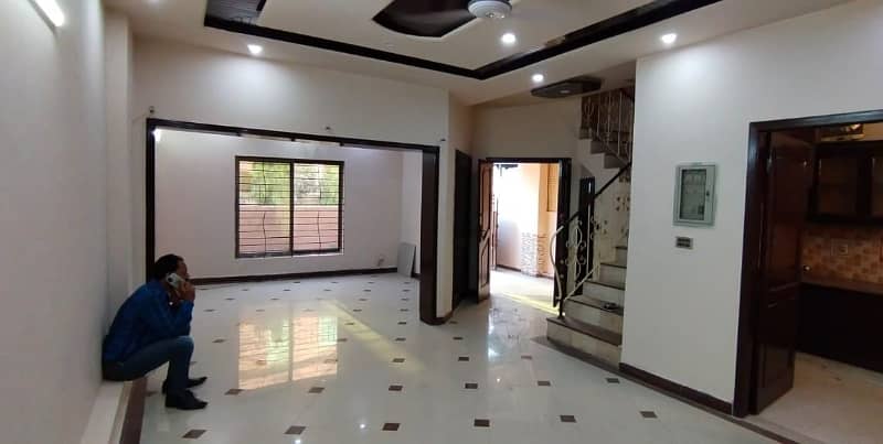 5 Marla Luxury Beautiful Likely New Renovated House Available For Rent in DHA Phase 2 V Block Lahore Cantt 0