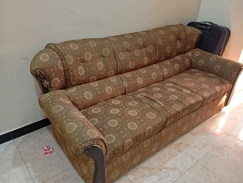 Five seater Sofa set for sale 3