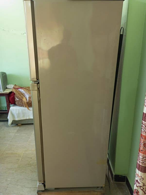 Dawlance Large size Refrigerator 5