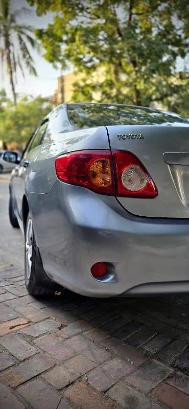 Toyota Corolla GLI 2010 9