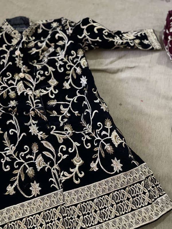 branded velvet sherwani 4