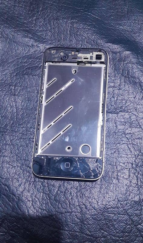 IPhone 4 without screen only parts are avaliable 2