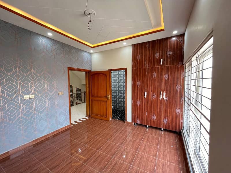 5 MARLA BRAND NEW HOUSE FOR SALE IN AL KABIR TOWN PHASE 2 BLOCK E 19