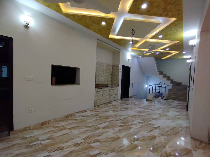 5 Marla Luxury House For Sale In AA Block Bahria Town Lahore 3