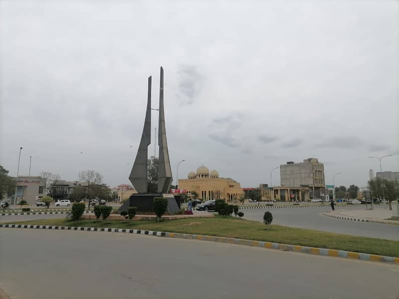 5 Marla Plot for SALE On Cheap Prices in Sector M7B Lake City Lahore 6