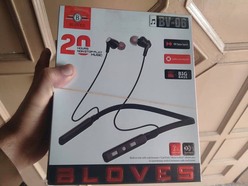 Bloves Wireless Bluetooth Earphones 0