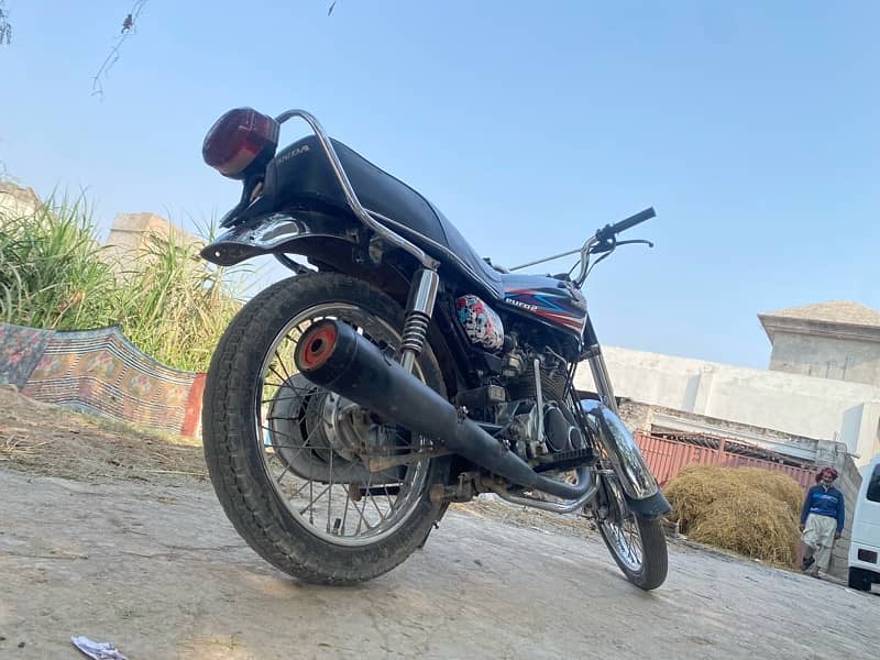 Honda 125 Black 5