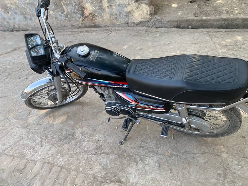 Honda 125 Black 11