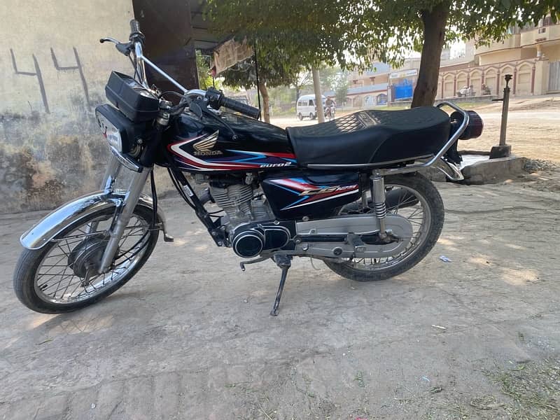 Honda 125 Black 14