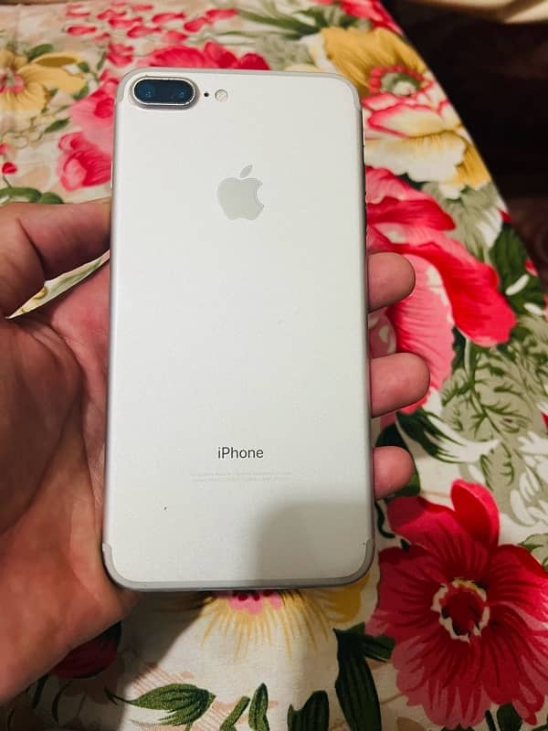 Iphone 7 plus in good condition 0