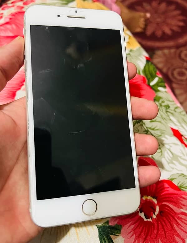 Iphone 7 plus in good condition 3