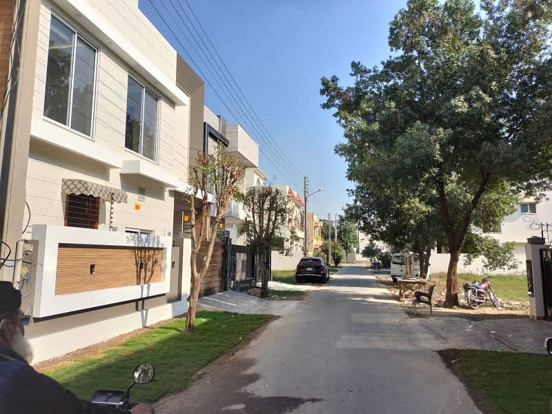 5.5 MARLA CORNER BRAND NEW HOUSE FOR SALE IN DHA RAHBAR BLOCK L 1