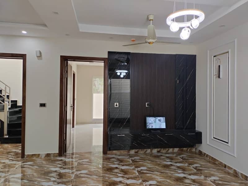 5.5 MARLA CORNER BRAND NEW HOUSE FOR SALE IN DHA RAHBAR BLOCK L 7