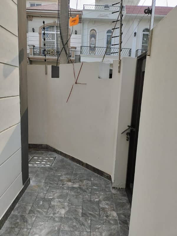 5.5 MARLA CORNER BRAND NEW HOUSE FOR SALE IN DHA RAHBAR BLOCK L 8