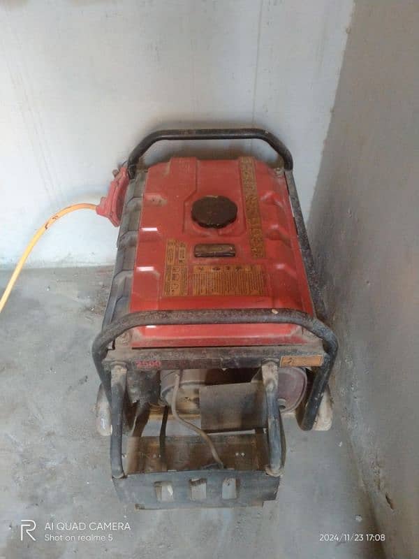 Used Loncin 2.5 kv generator  gas and petrol 2