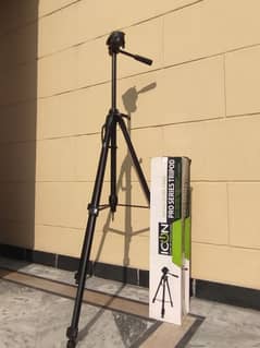 Icon camera stand