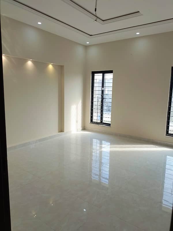 10 Marla Luxury Upper Portion Available For Rent In Janiper Block Bahria Town Lahore 10