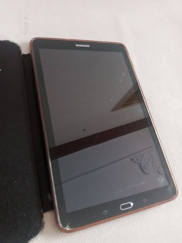 Samsung Galaxy Tab E 3