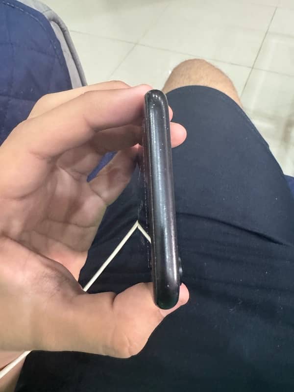 iPhone XR 64GB Non PTA 2