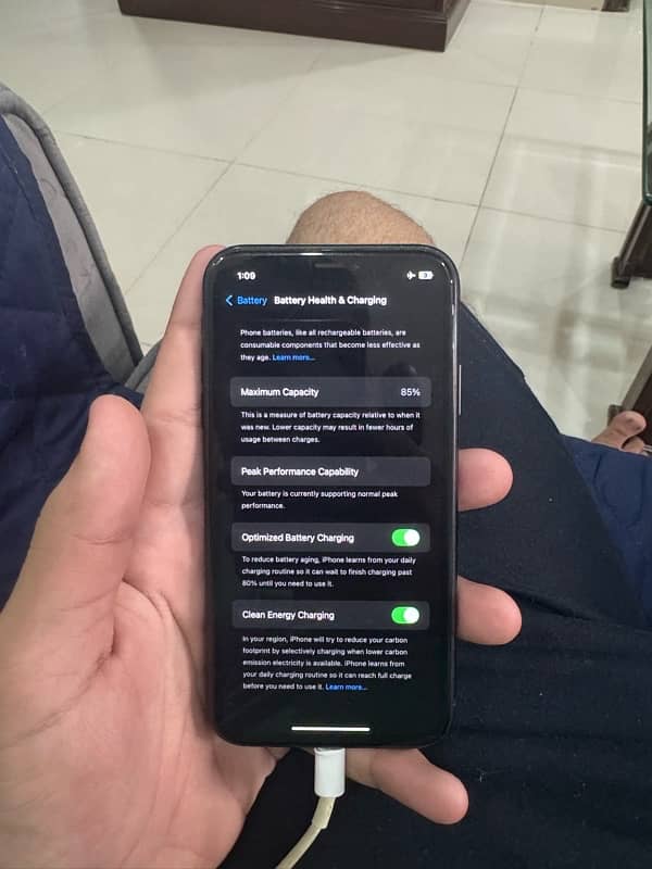 iPhone XR 64GB Non PTA 5