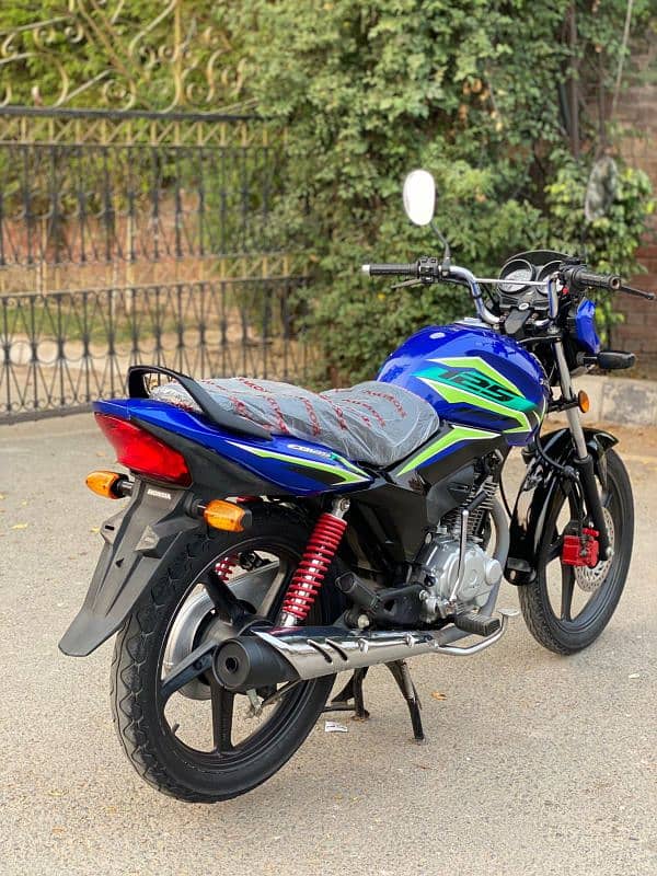 Honda CB 125 F 2023 Model 4500 kms driven  only like new bike 1