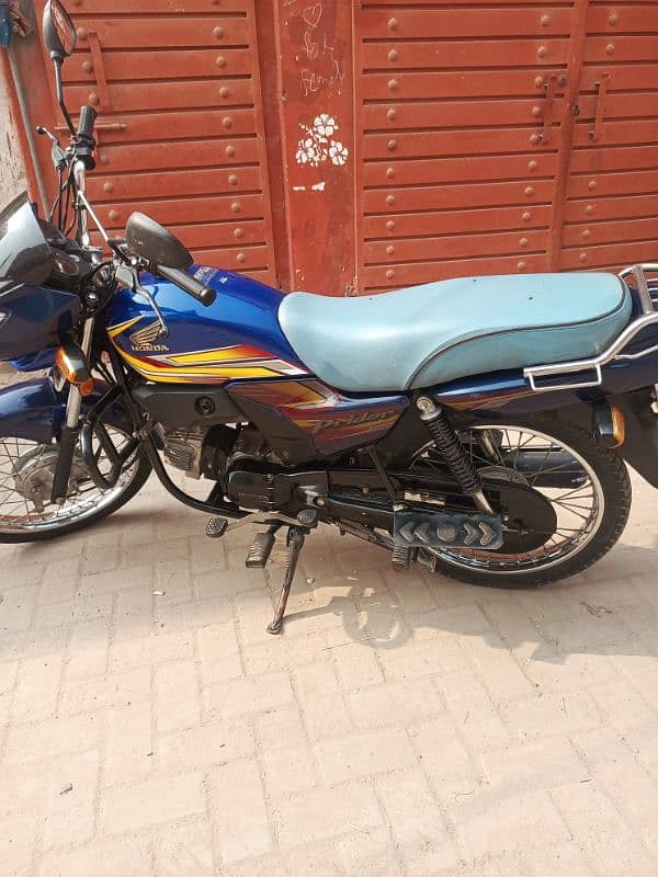 Honda pridor 100cc one hand used 4