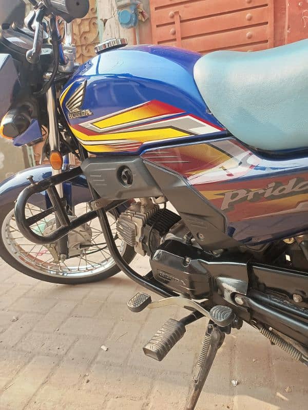 Honda pridor 100cc one hand used 5