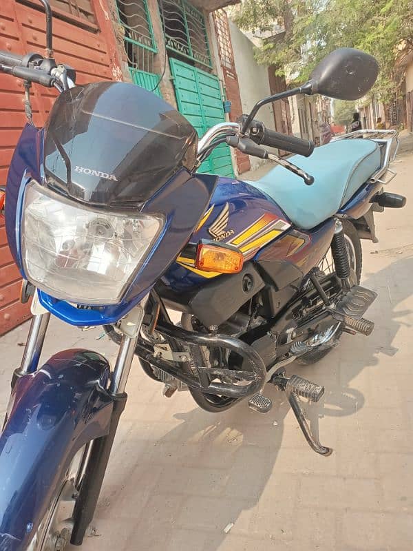 Honda pridor 100cc one hand used 10