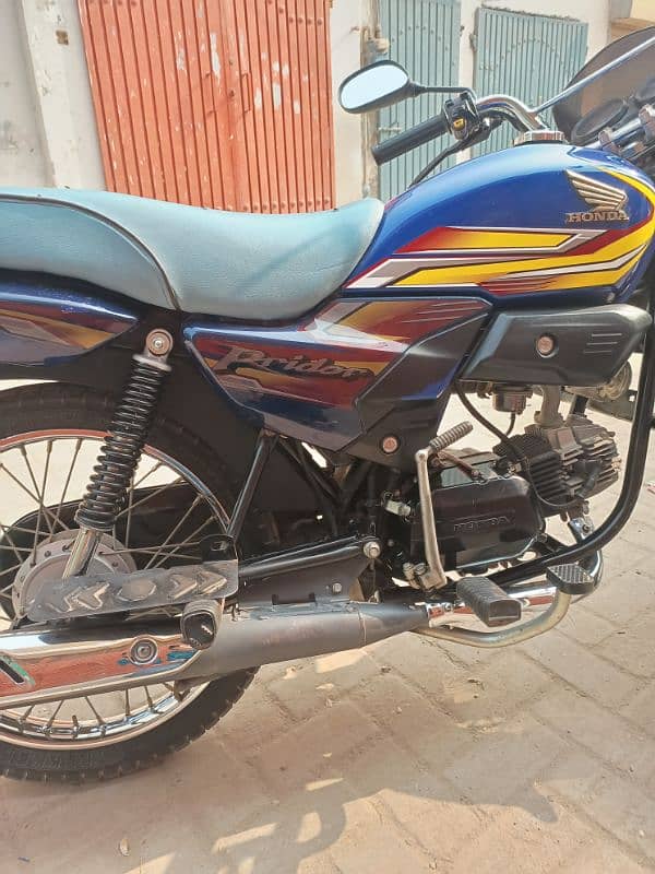 Honda pridor 100cc one hand used 13