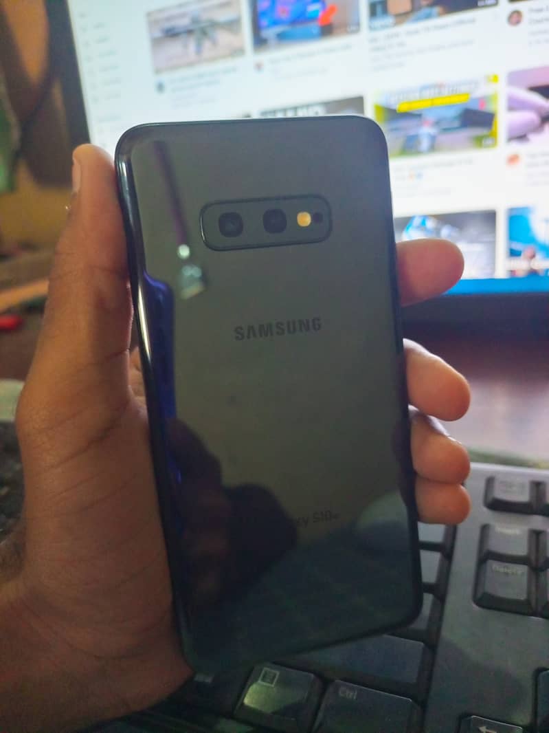 Samsung Galaxy S10e, approved. 3