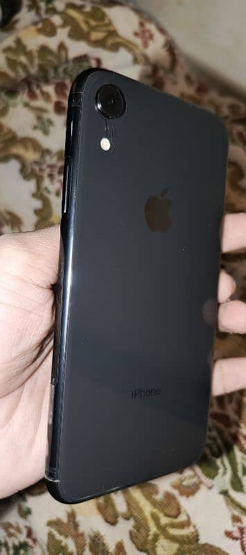 apple iPhone XR 128GB Non PTA Water Packed Phone 5