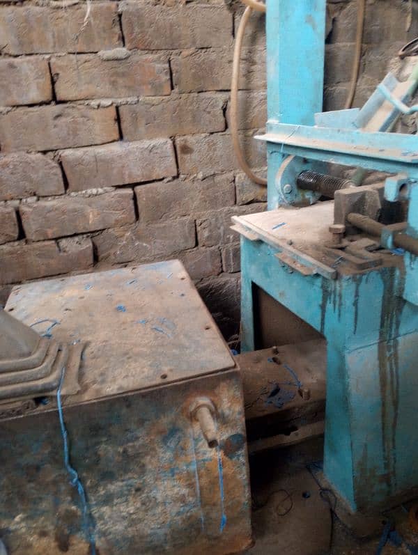 molding machine for sale condition 10 by 10 price rs 75000 final 4