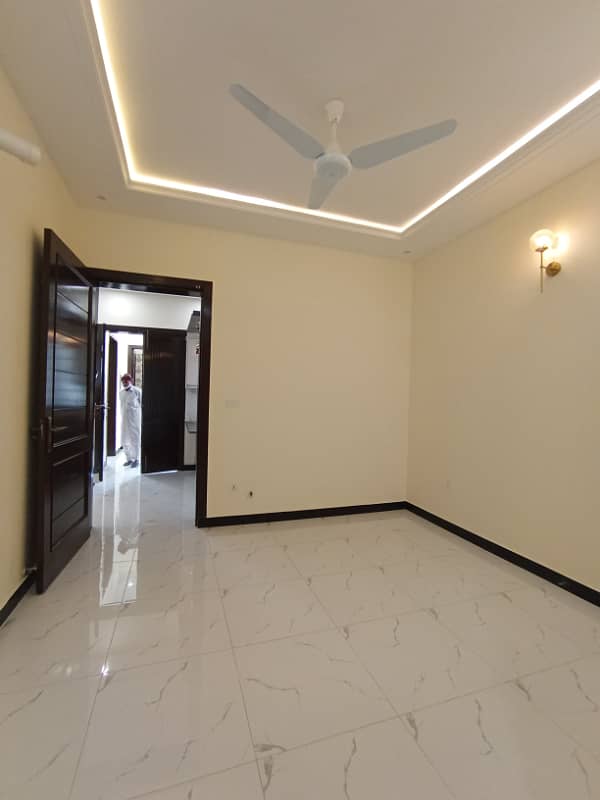 5 MARLA BRAND NEW HOUSE FOR SALE in FAISAL TOWN BLOCK C 14