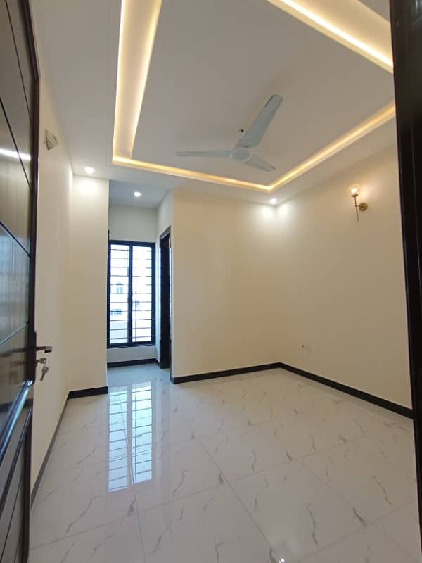 5 MARLA BRAND NEW HOUSE FOR SALE in FAISAL TOWN BLOCK C 19