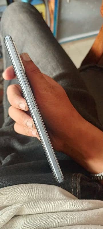 vivo y33s 8+8Ram  ///128gb rom 2