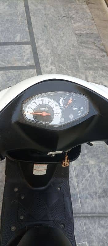 Suzuki scooty 4