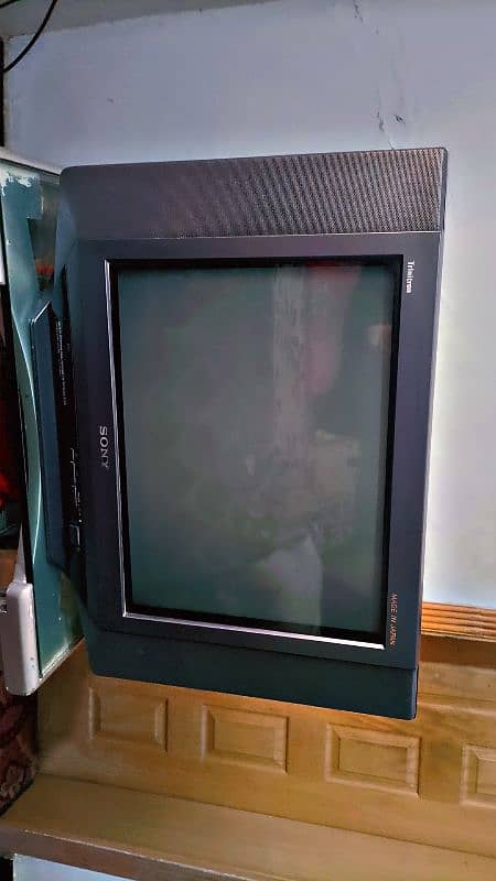 Sony Trinitron tv 0