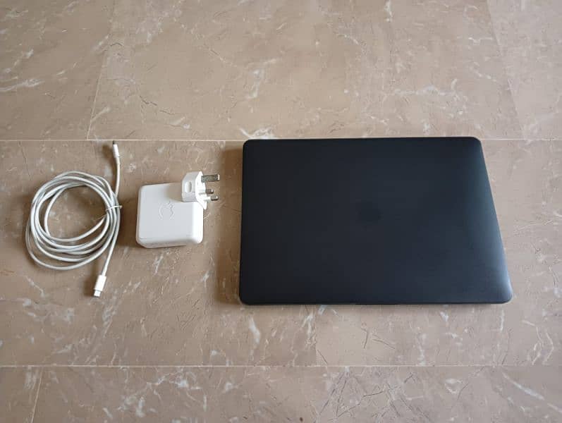 Apple MacBook pro M1 2020 1