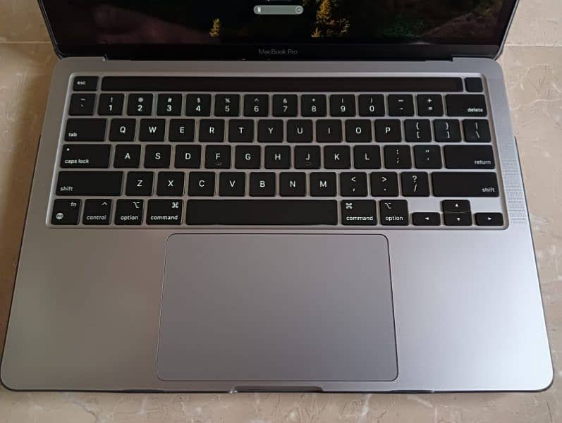 Apple MacBook pro M1 2020 2