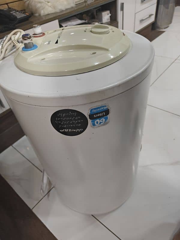 Beetro Electric Geyser 60 ltrs 0