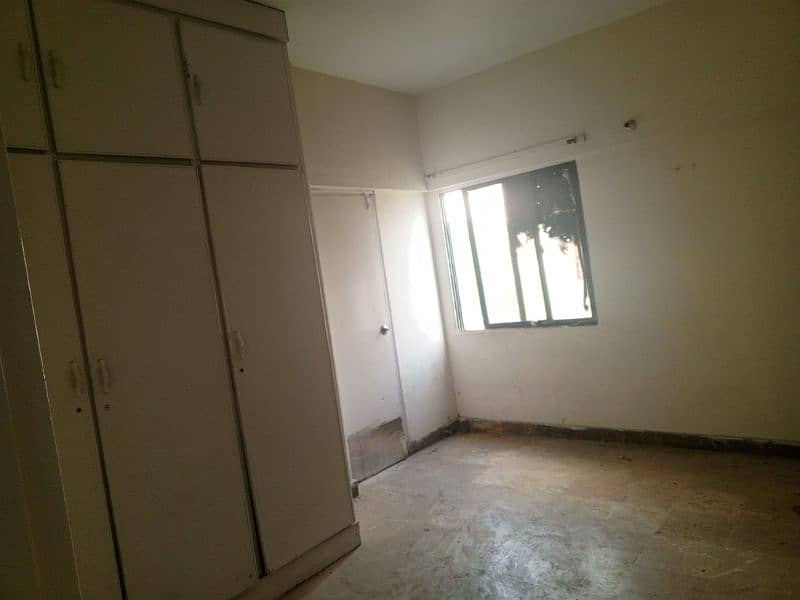 2 bed launch flat available for rent 8