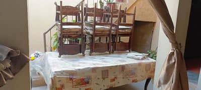 Dining Table and 6 chair,s for sale in Cheep Price.