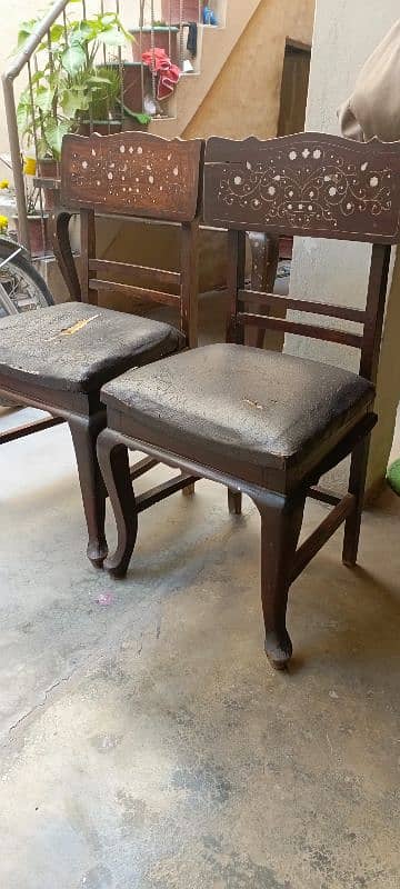 Dining Table and 6 chair,s for sale in Cheep Price. 2