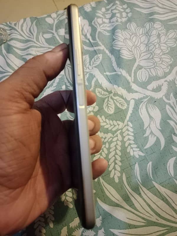 selling my vivo y33T 5