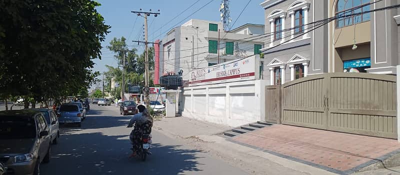 2 Kanal Triple Story Corner Commercial Building Available for rent. 2