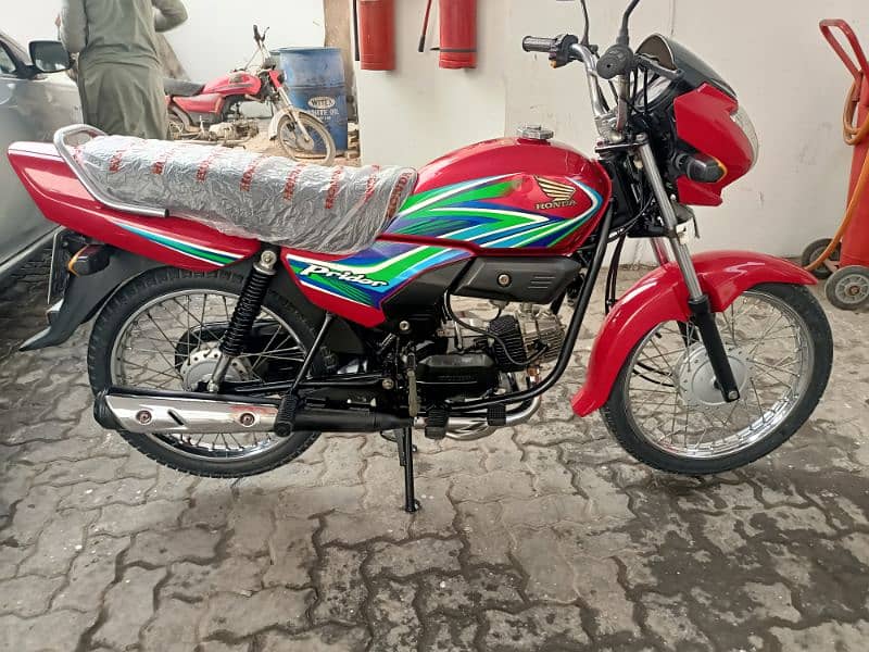 Honda 100 prider tottly All part genuine 10/10 condition Goldan number 1