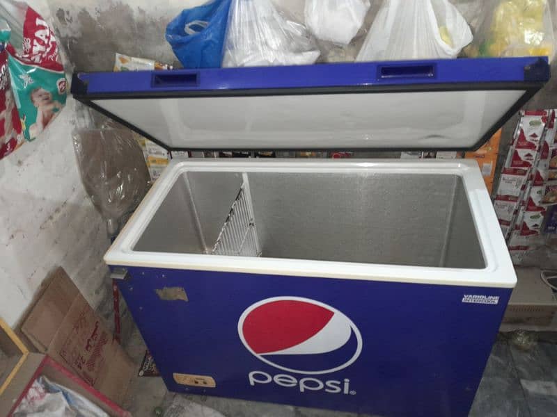 pepsi Deep freezer 10/8 9