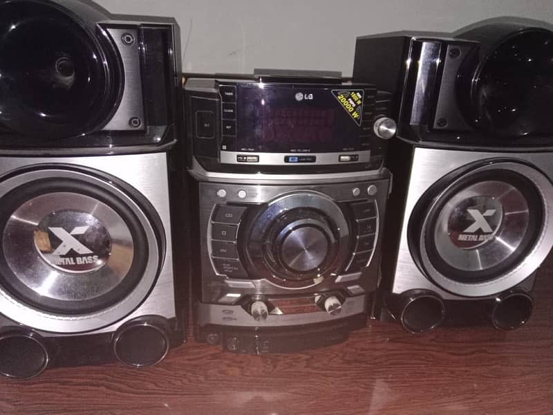 LG Mini Hifi System CM9520 3